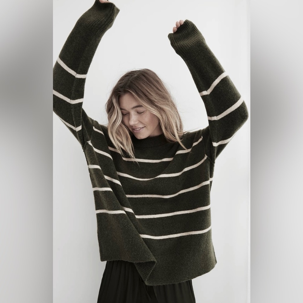 Women’s H&M gray and white striped sweater size XL